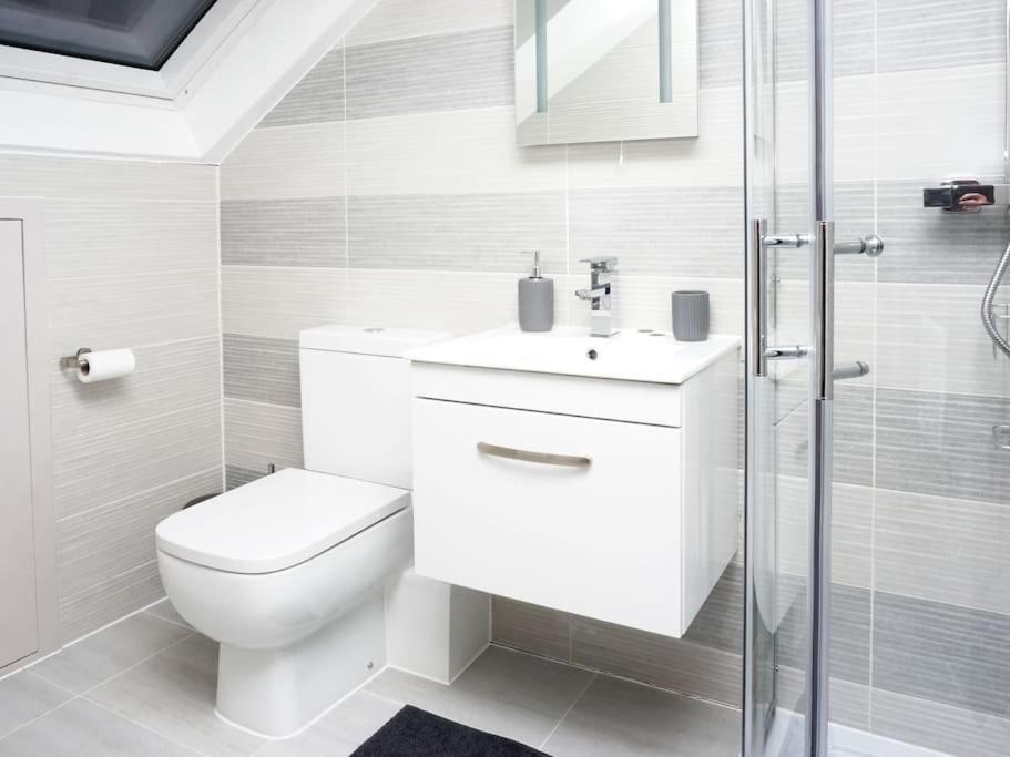 Horizon House, Modern Flat, Parking Space, *
