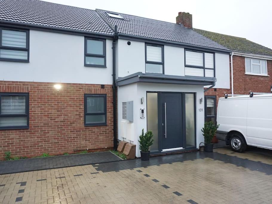 Horizon House, Modern Flat, Parking Space, Appartement
